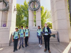 Students sightseeing during National Science Bowl weekend.